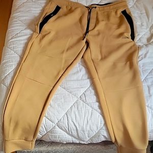 American Eagle tan sweatpants (NEW)